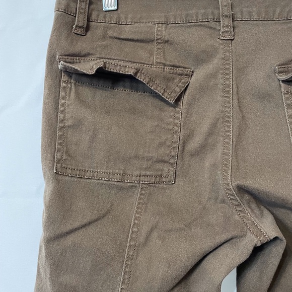 Kenneth Cole Women’s Brown Cargo Pants - Picture 10 of 14